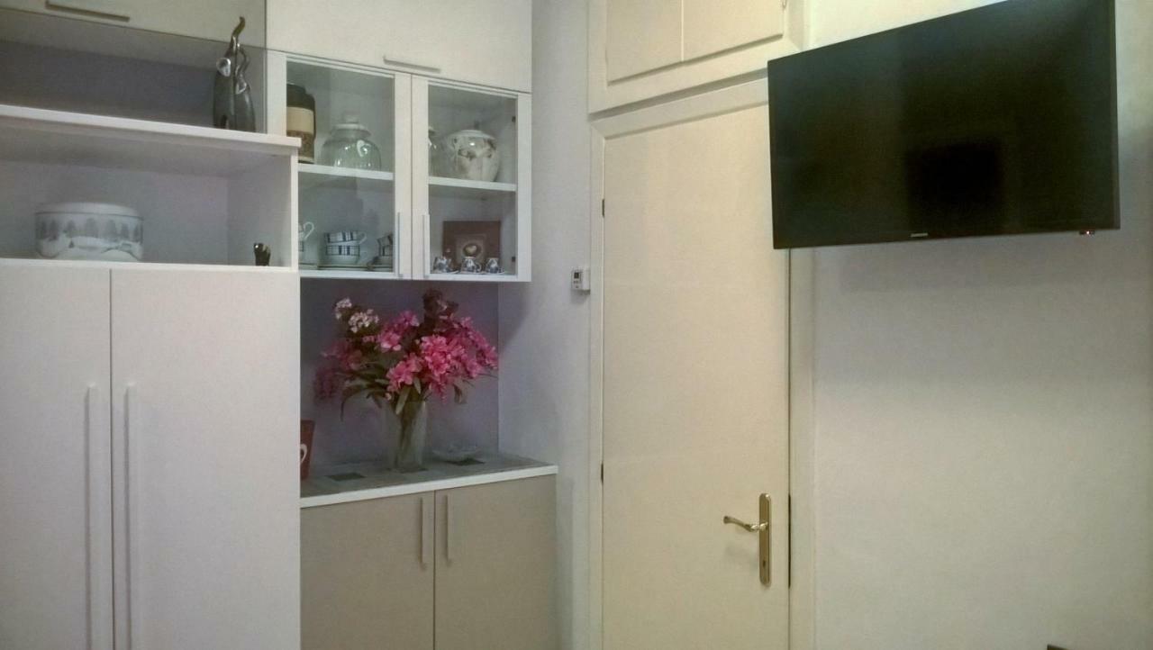 Mirandolina Apartment Rome Bagian luar foto